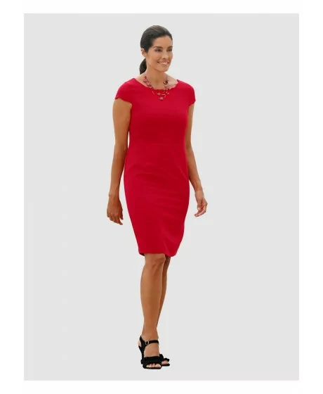 Laura Kenti kleit Komplimente sobiva siluetiga