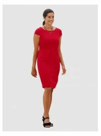 Laura Kenti kleit Komplimente sobiva siluetiga