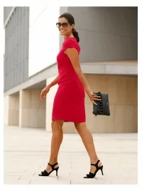 Laura Kenti kleit Komplimente sobiva siluetiga