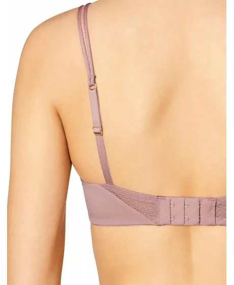 TRIUMF KAUNISTATUD SISULISELT WHP 01 E