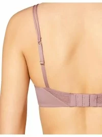 TRIUMF KAUNISTATUD SISULISELT WHP 01 E