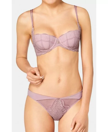 TRIUMF KAUNISTATUD SISULISELT WHP 01 E