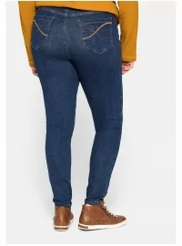 Stiilsed Slim-fit Sheego teksad