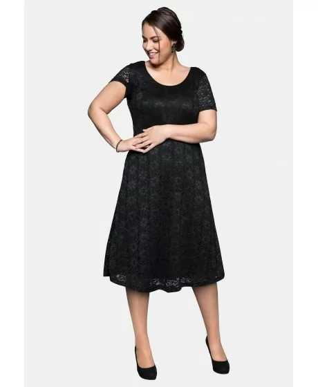 Sheego nėrinių suknelė su figūrą koreguojančiu apatiniu