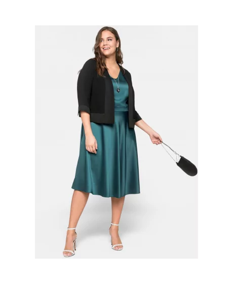 Sheego satiinist kleit