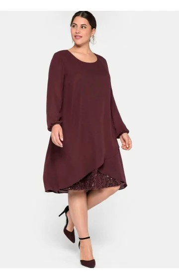 Kihiline kellukujuline Sheego kleit