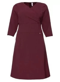 Tahke Sheego kleit reguleeritava aluspesuga