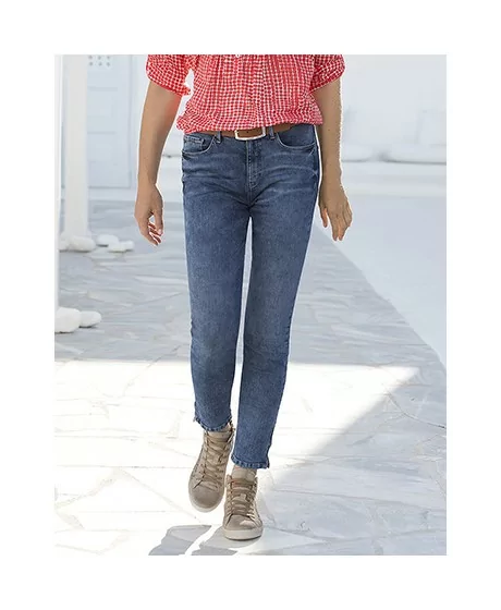 H.I.S. teksad tikitud taskute ja kõrgema vöökohaga.