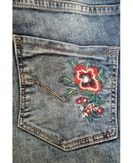 H.I.S. teksad tikitud taskute ja kõrgema vöökohaga.