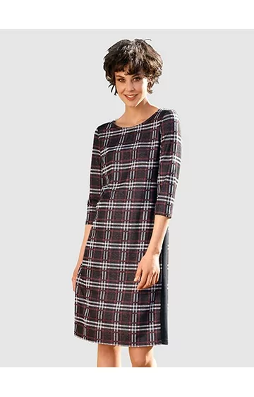 Ruuduline, sirge lõikega kleit