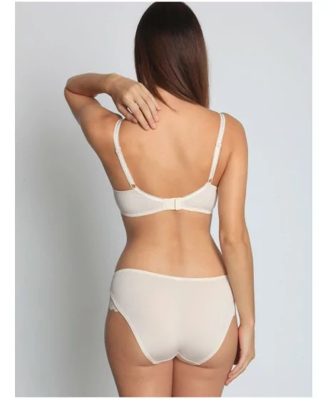 Sassa moe rinnahoidja