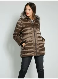 Janet & Joyce tikitud jakk (suurendatud) - 1