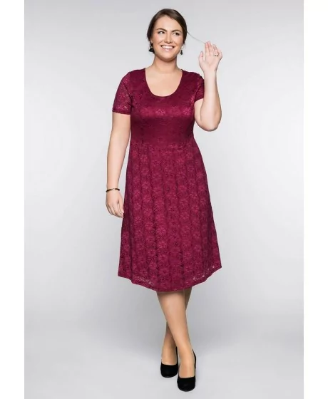 Sheego nėrinių suknelė su figūrą koreguojančiu apatiniu