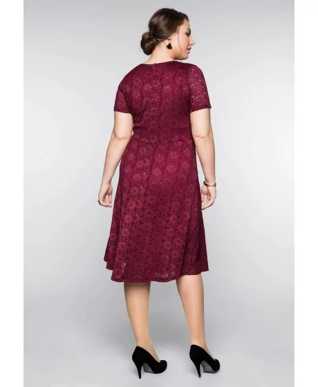 Sheego nėrinių suknelė su figūrą koreguojančiu apatiniu