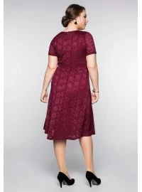 Sheego nėrinių suknelė su figūrą koreguojančiu apatiniu